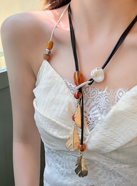 波西米亚复古串珠枫叶蜡绳项链女