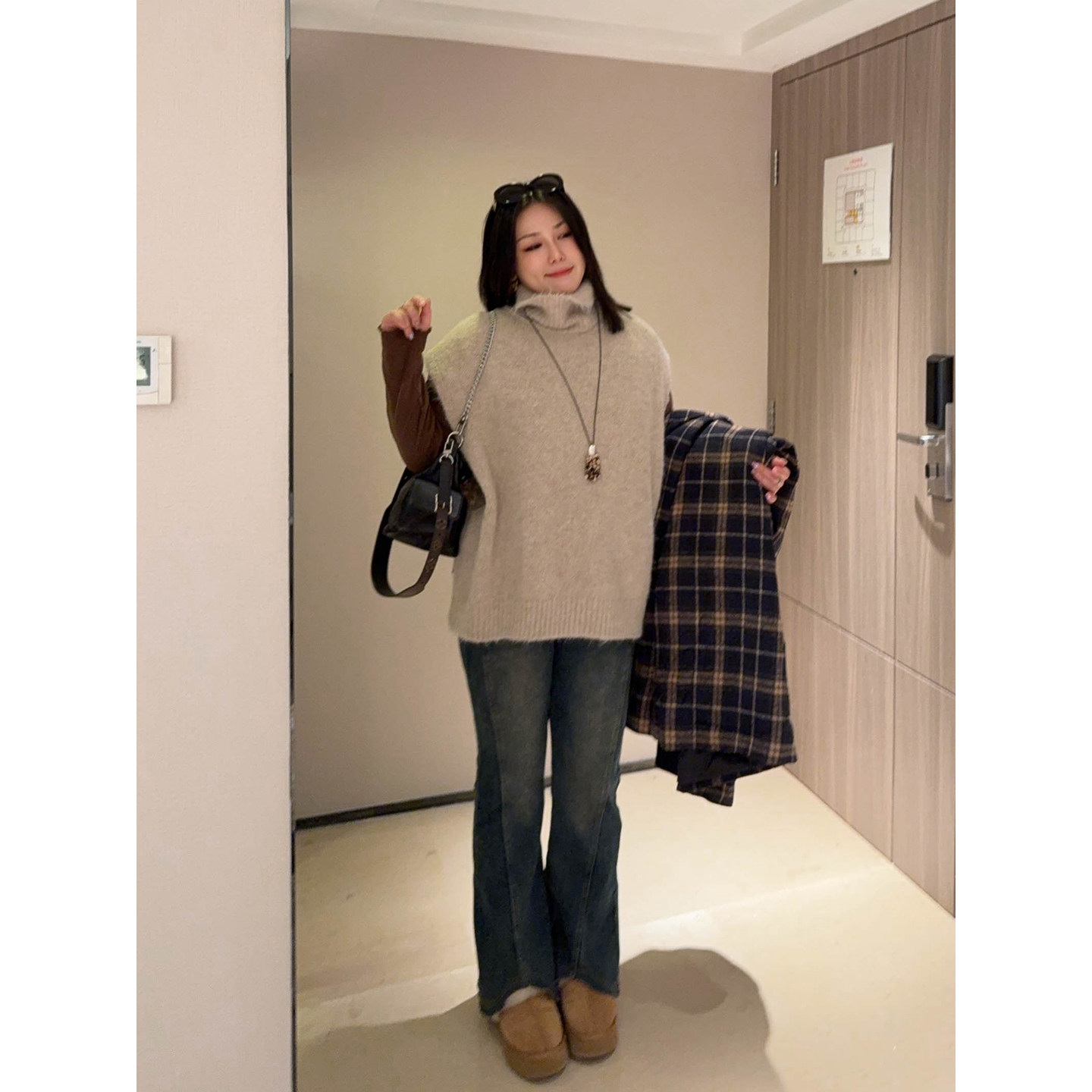 VOGANA戛纳家大码女装时髦混搭CP高领遮双下巴温暖羊毛针织厚背心,淘宝优惠券,粉丝福利购,淘宝优惠卷