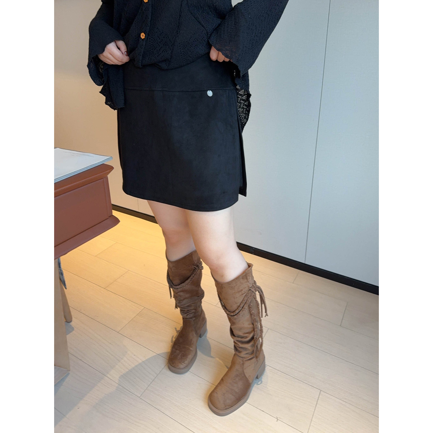 VOGANA戛纳家大码女装高街腔调复古美拉德麂皮绒防走光假两件裙裤,淘宝优惠券,粉丝福利购,淘宝优惠卷