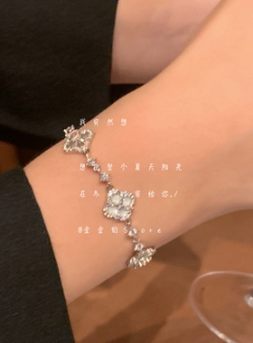 富家千金既视感！轻奢抽拉手链女