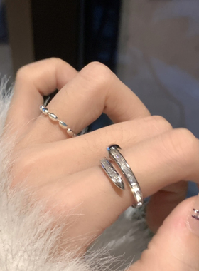 小众高级感冷淡风个性戒指设计感