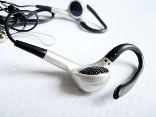 黑色 镀金头耳机 2.5mm 重低音耳机 挂耳小头 普通电脑手机用不了