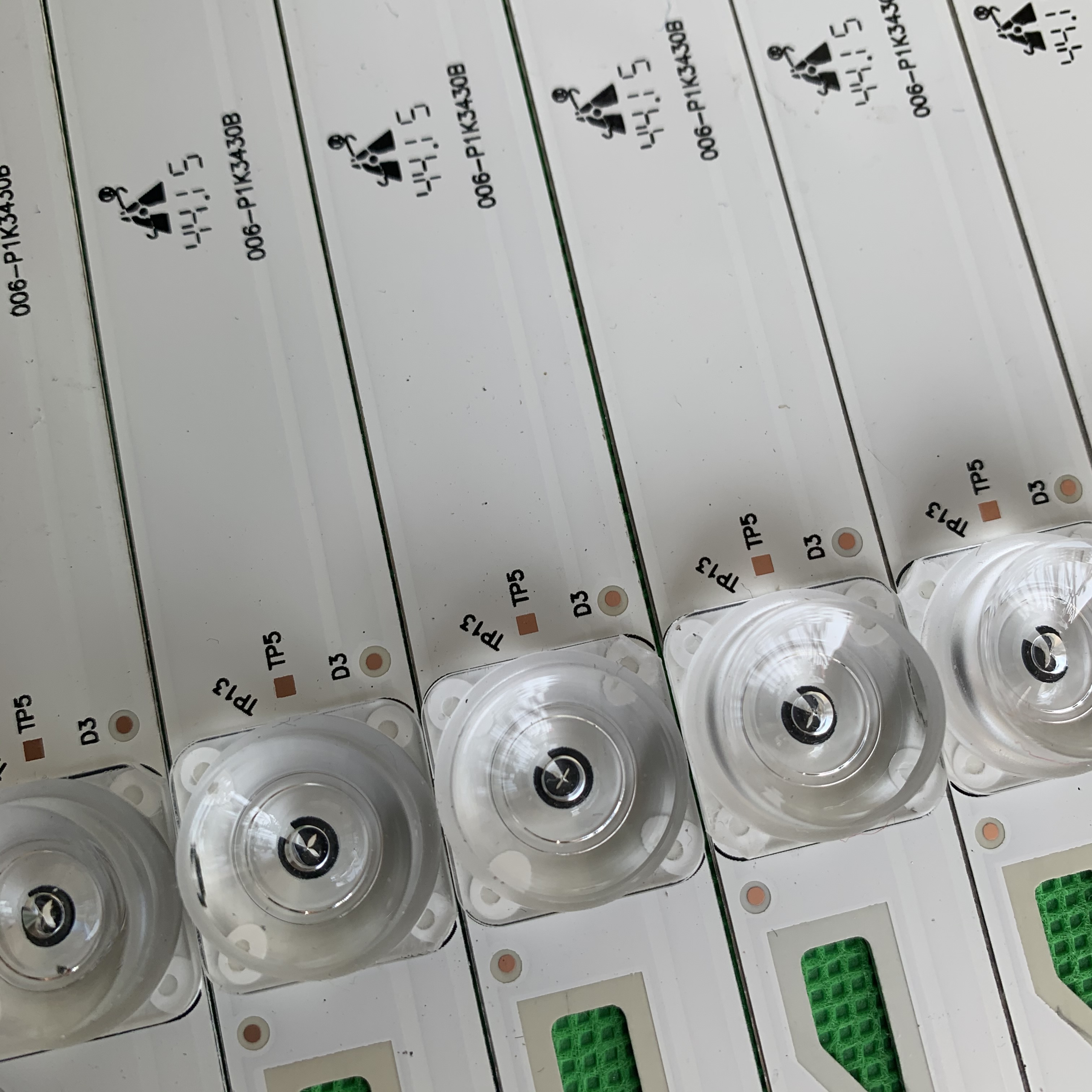 适用TCL L55H8800A-CF灯条TMT-55H8800-12X7-3030C/4C-LB5507-YH6-图3