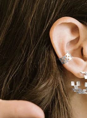 XTASTE 美国 GILBERT 棋盘格耳骨夹耳饰时尚设计百搭