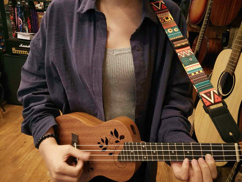 尤克里里背带ukulele背带乌克丽丽背琴带斜挎儿童成人小吉他肩带 - 图3