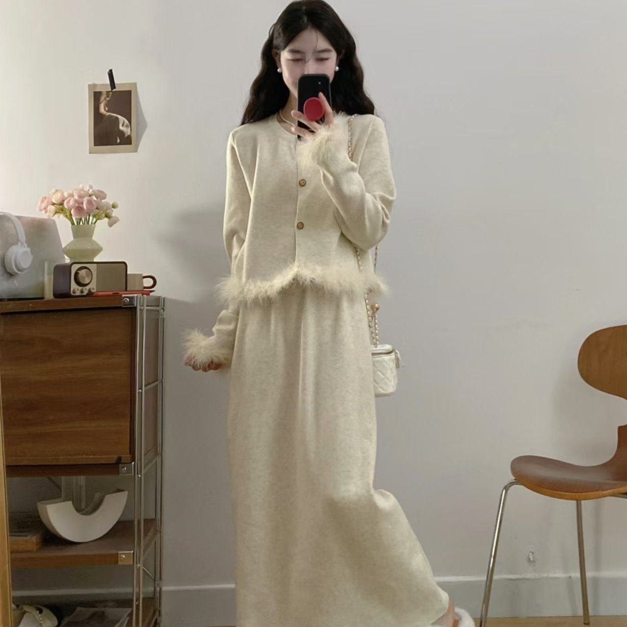 实拍秋冬季新款胖MM时尚洋气显瘦小香飞上衣+高腰半身裙套装,淘宝优惠券,粉丝福利购,淘宝优惠卷