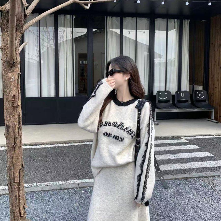 实拍大码新款韩系圆领蕾丝拼接字母设计感套头毛衣+半身裙两件套,淘宝优惠券,粉丝福利购,淘宝优惠卷