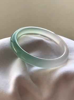 博萃缘玛瑙手镯女款半山半水冰透玉镯女冰种玉髓非翡翠送妈妈
