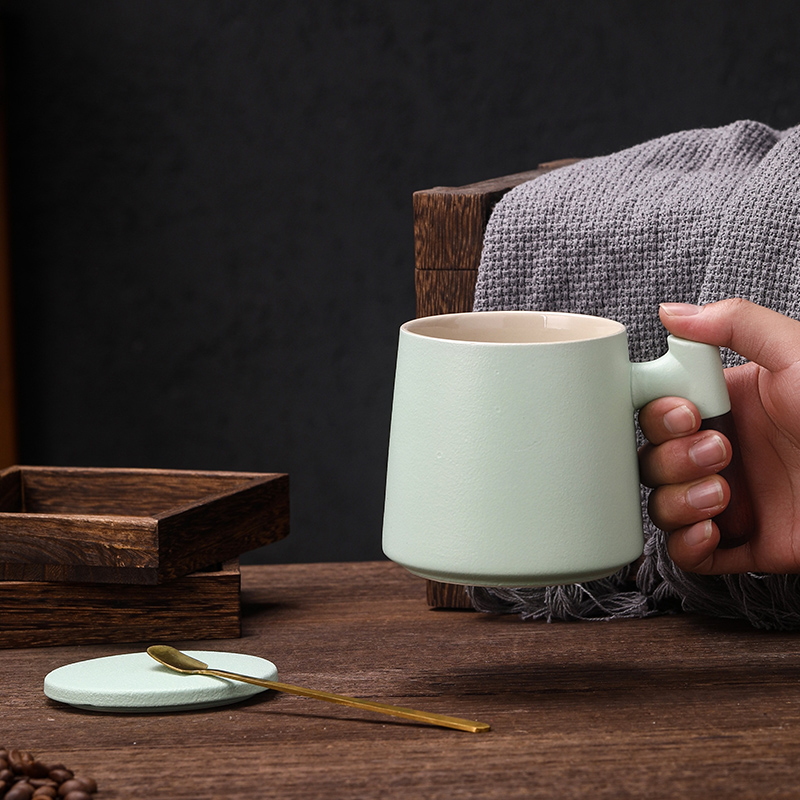 复古木柄陶瓷办公杯哑光大容量马克杯磨砂咖啡杯带盖勺水杯子定制