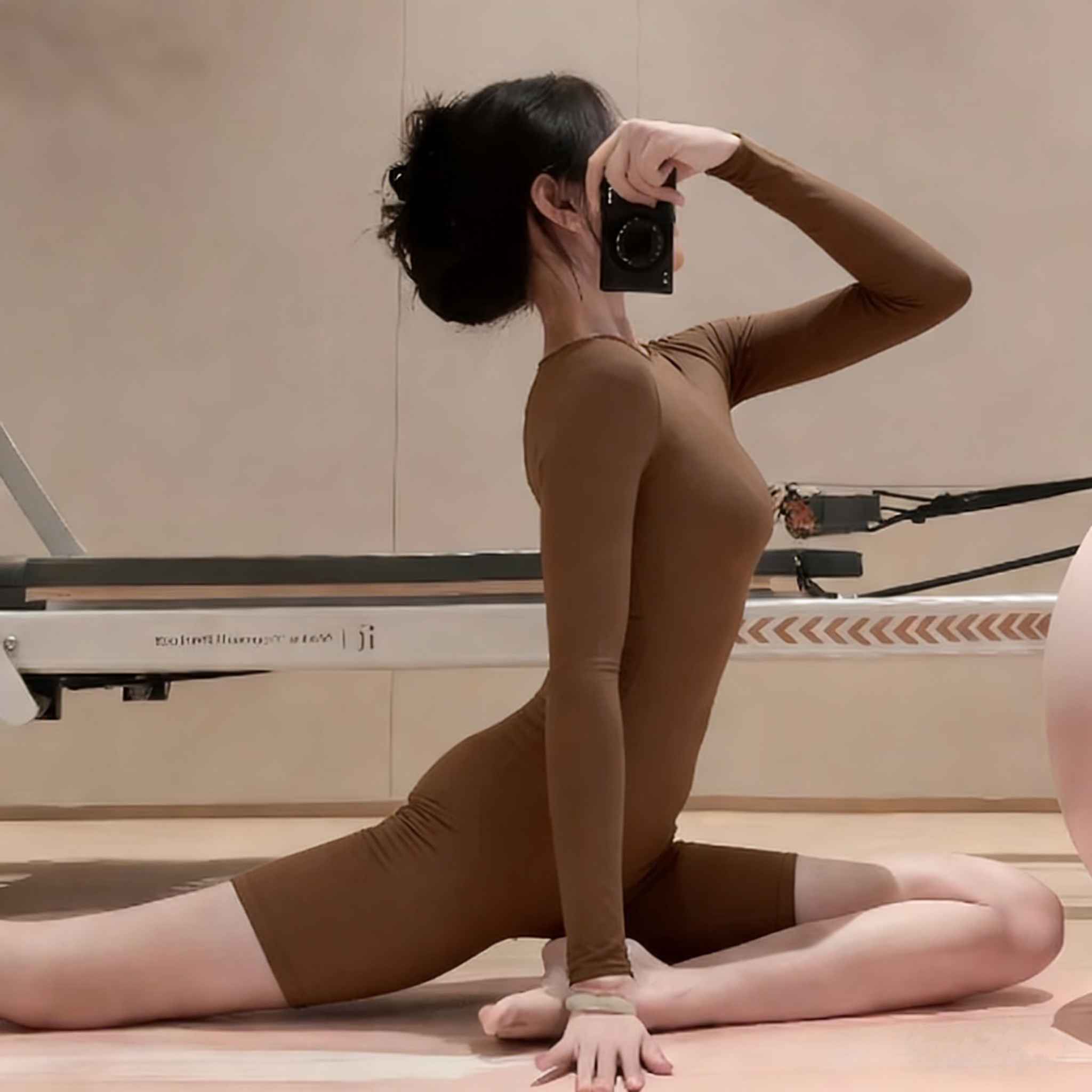 棕色性感美背健身连体衣女专业训练运动连身衣高级感普拉提瑜伽服,淘宝优惠券,粉丝福利购,淘宝优惠卷