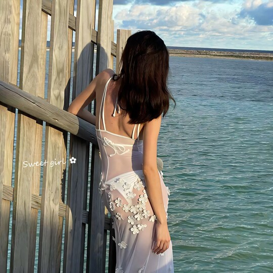 Thai star MAI same white perspective flower long skirt bikini pure sexy hot girl vacation swimsuit women