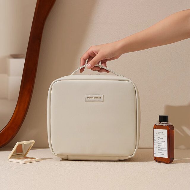 Washing bag Makeup Bag 2024 new portable large capacity cosmetic makeup brush transparent waterproof travel storage bag