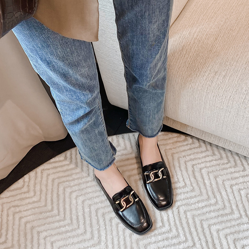 2026新款春秋英伦风小皮鞋女一脚蹬单鞋黑色乐福鞋大码女鞋41到43,淘宝优惠券,粉丝福利购,淘宝优惠卷