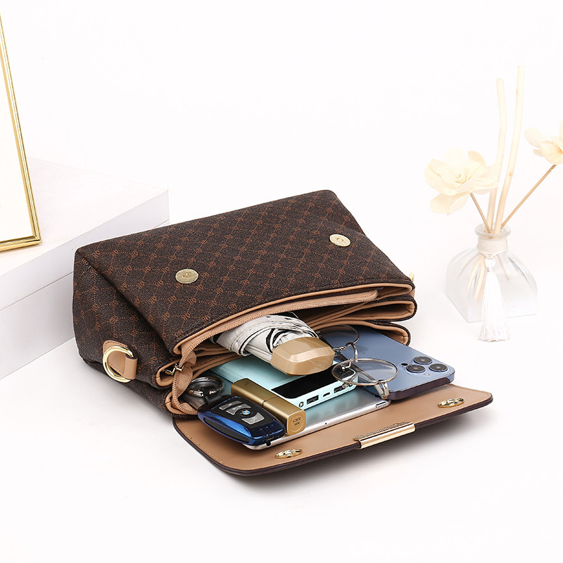 母亲节礼物妈妈款斜挎包2026新款时尚中年女士包包婆婆包单肩包,淘宝优惠券,粉丝福利购,淘宝优惠卷