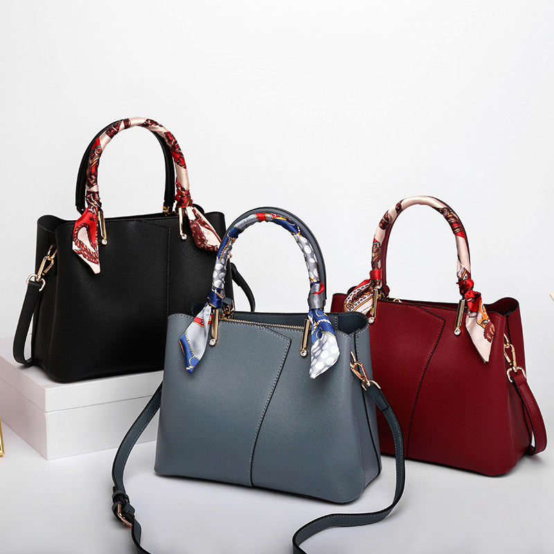 香港正品母亲节礼物送妈妈包手提包大容量女士包包2024新款潮女包