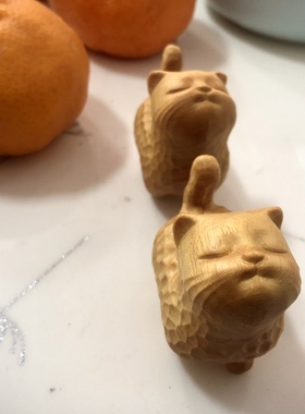 黄杨木雕散步猫咪宠物摆件现代可爱简约傲娇小猫手把件文玩随身盘