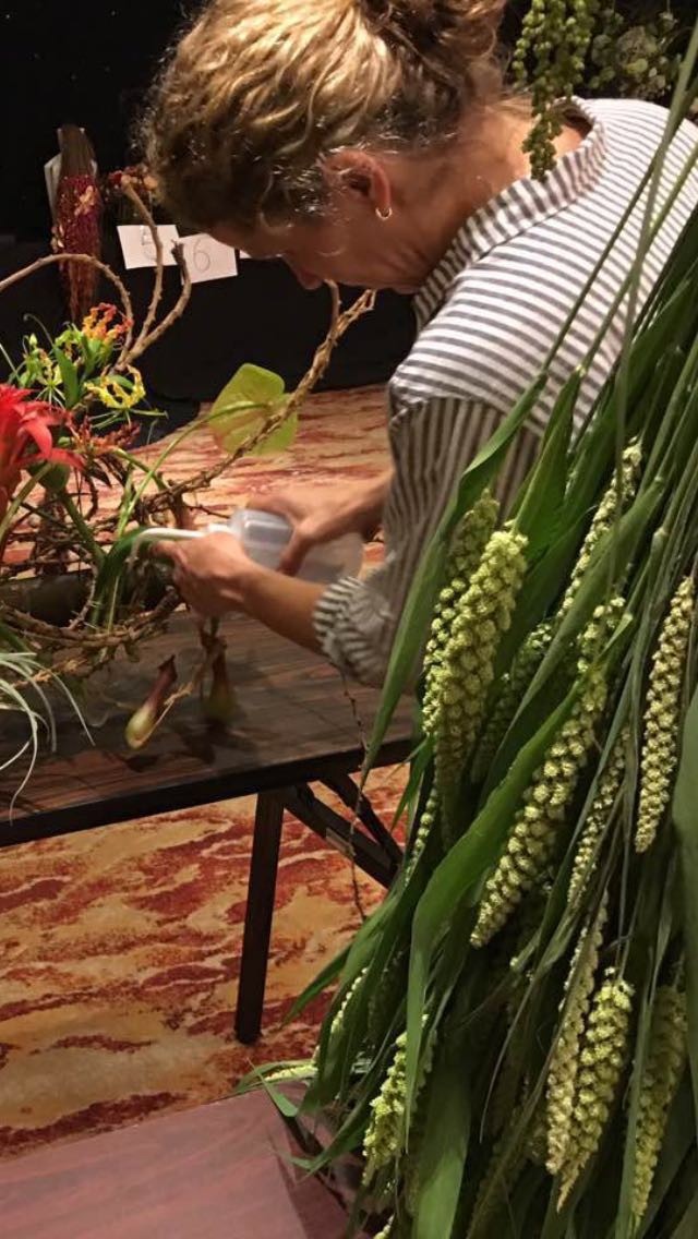 弯头鲜花补水瓶 1000ML 500ML 250ML 花店用品 鲜花保鲜颜色随机,淘宝优惠券,粉丝福利购,淘宝优惠卷