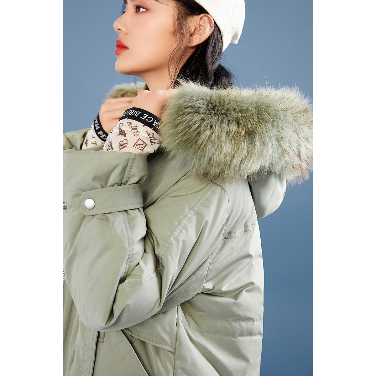 太平鸟2020年冬季新款时尚羽绒服 太平鸟喜之乐羽绒服