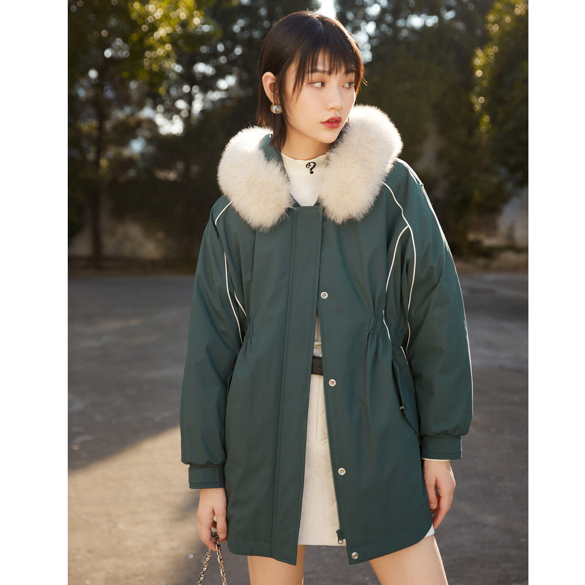 8太平鸟中长款2020新款收腰羽绒服 太平鸟羽绒服