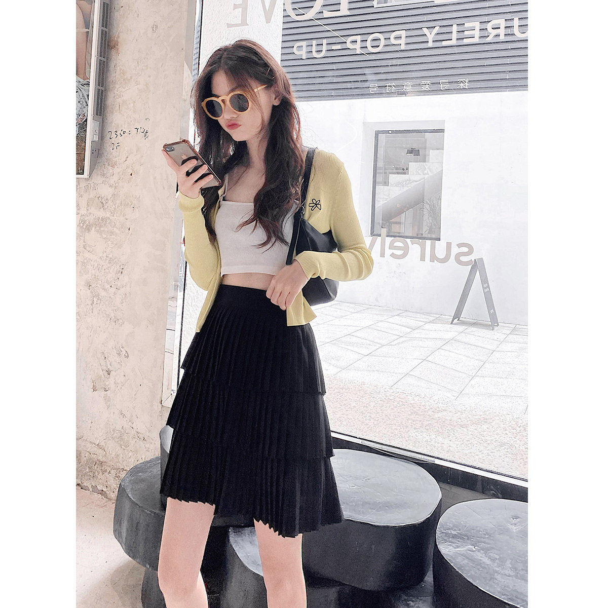 太平鸟2020夏季新款黑学院风百褶裙 太平鸟半身裙