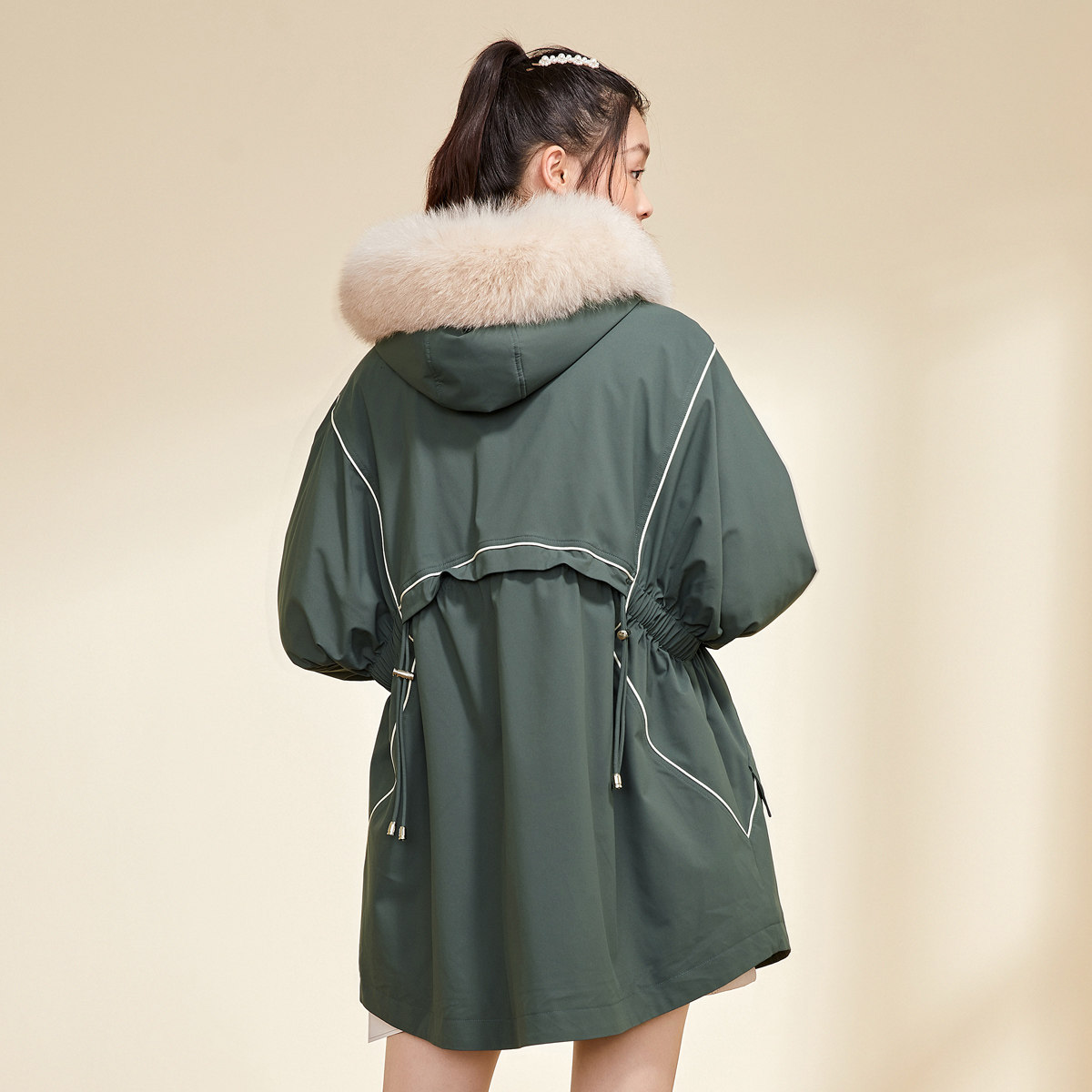 太平鸟中长款女2020新款收腰羽绒服 太平鸟喜之乐羽绒服