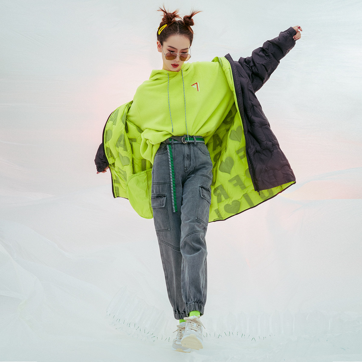 【戚薇明星同款】太平鸟黑色立领女 太平鸟广仁羽绒服