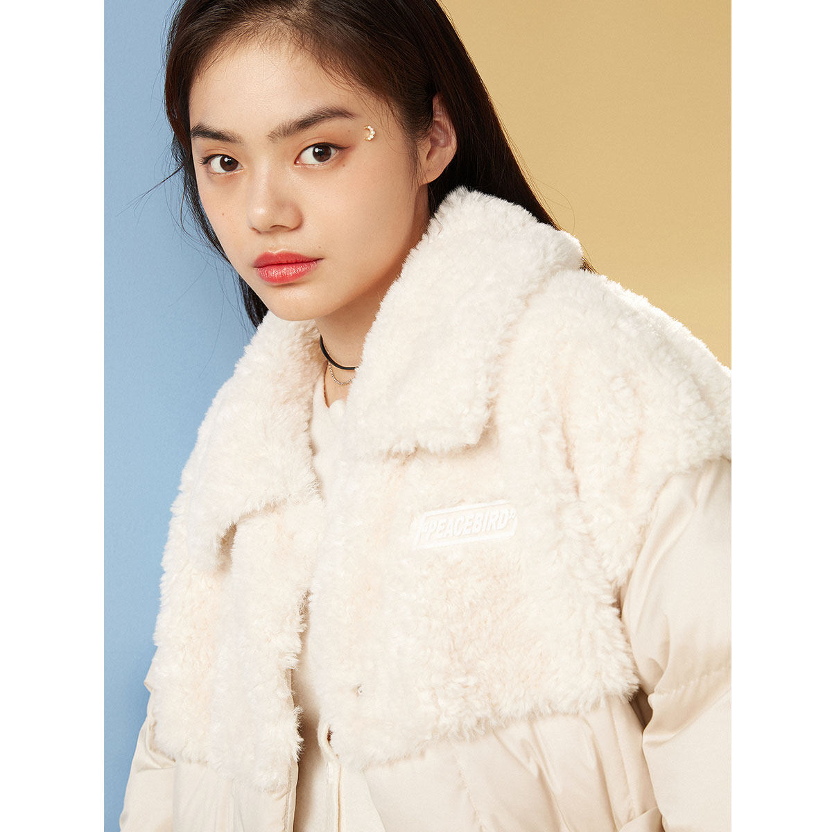 太平鸟2020新款白色毛毛拼接白鸭绒 太平鸟喜之乐羽绒服