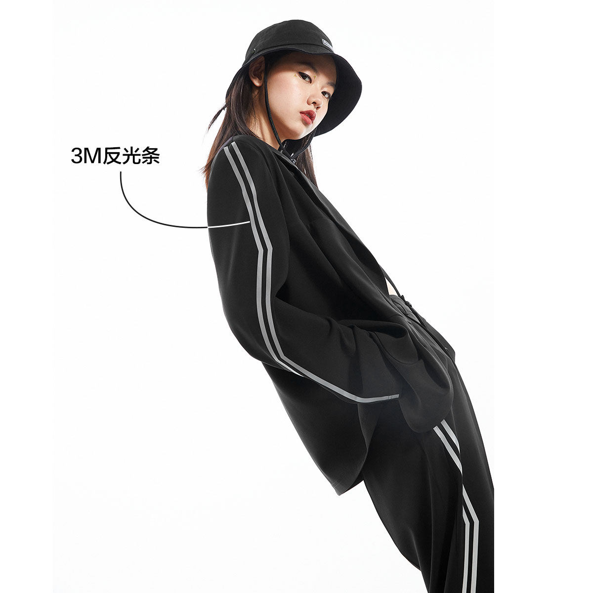 【商场同款飞跃联名】太平鸟黑色西服 太平鸟西装