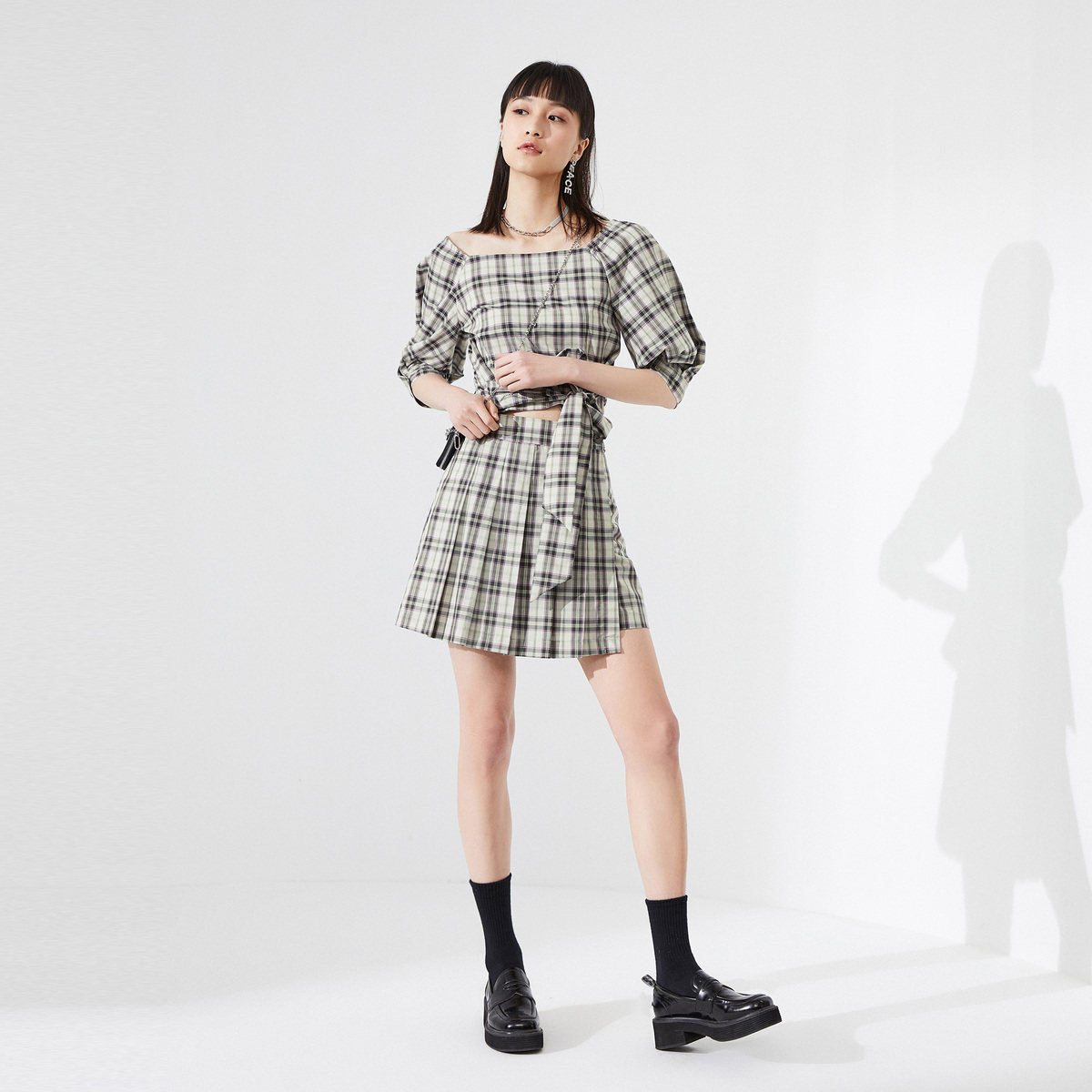 太平鸟2020夏季新款格纹绑带衬衫 太平鸟喜之乐衬衫