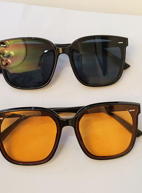 复古茶橘黄色墨镜女横街拍大框