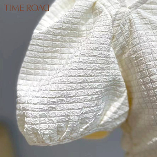 Time RoaD汤米诺蝴蝶扣子甜辣泡泡袖镂空短袖上衣女T26231051373 - 图2