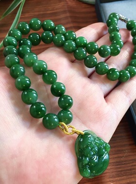 和田色玉石碧绿玉大肚佛公挂吊坠绿玉菠菜绿弥勒笑佛女挂件毛衣链