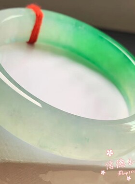 翡翠色玉石手镯冰种晴水阳绿飘花玉石手镯子女款翡翠色百搭款