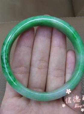 翡翠色玉石手镯冰清润通透嫩阳绿飘花女款玉手镯简约款浅绿色手镯