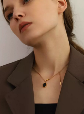 钛钢项链 小众高级感装饰项链女ins冷淡风气质黑色方牌复古锁骨链