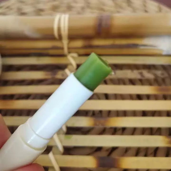 African Natural Green Plant Remove Dark Lips Treatment balm - 图1