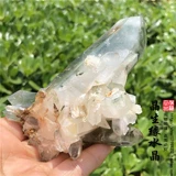 Натуральный кристаллический кластер оригинальных экологических кристаллических цитат