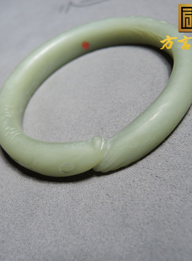 方言企业和田玉俄罗斯夹层料粉青高冰细腻碧玉卡54mm雕花手镯R1