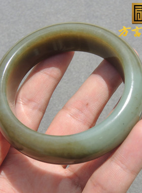 重磅方言和田玉老熟油糯厚重难得一见糖玉籽料带蓝调57mm手镯S