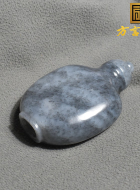 新疆意境青花籽料鼻烟壶手把件