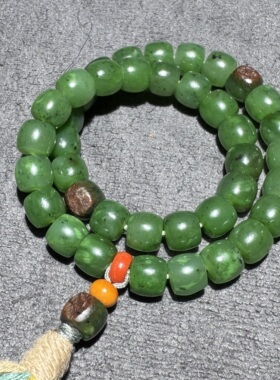 大放漏方言和田玉老熟碧玉籽料留红皮精美油润细腻8mm手串手持S6