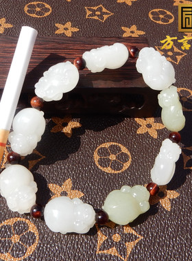 俄罗斯白玉带翠精雕小猪16MM手串