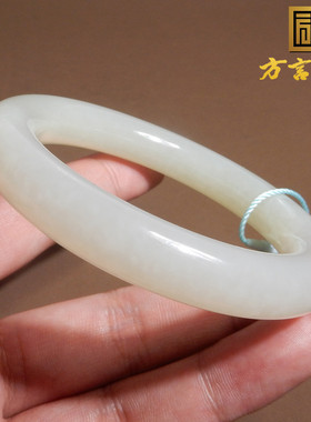 方言和田玉新疆且末料白玉手镯