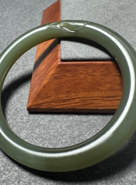 重磅方言和田玉精品新疆且末料油润细腻无结构56mm精美雕花手镯S