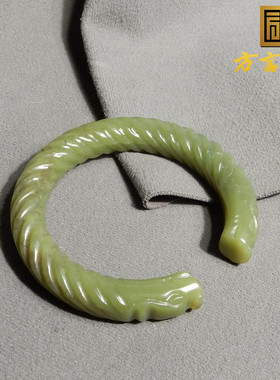 新疆且末青黄口麻花纹58mm龙手镯