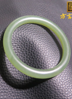 亮眼方言和田玉精品收藏级青海老坑料细腻油润湖水绿卡54mm手镯X5