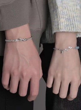 郁金香情侣手链一对蓝串珠花朵手饰小众简约相思树手镯礼物送男友