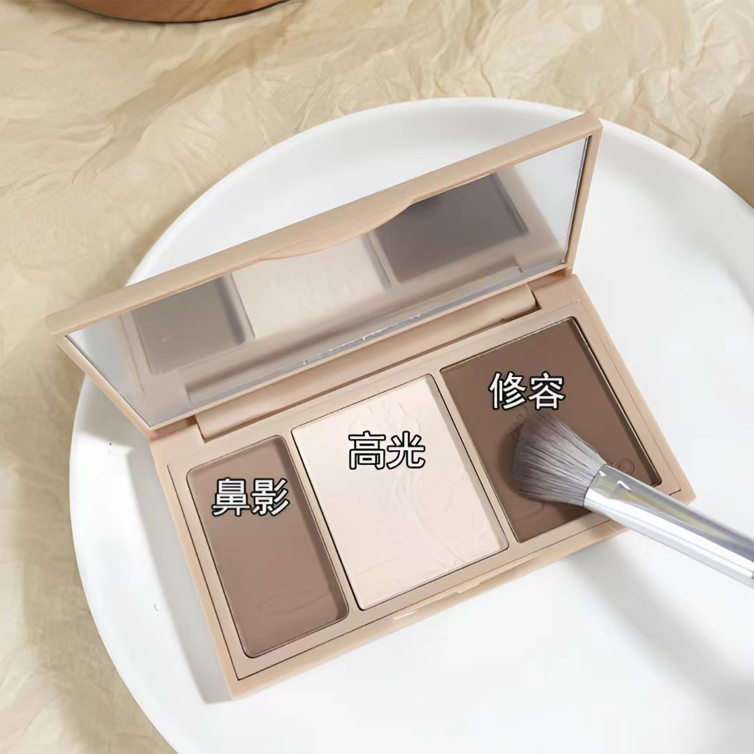 NOVO三色生姜高光修容盘细闪脸部提亮闪粉哑光侧阴鼻影初学一体盘 - 图3