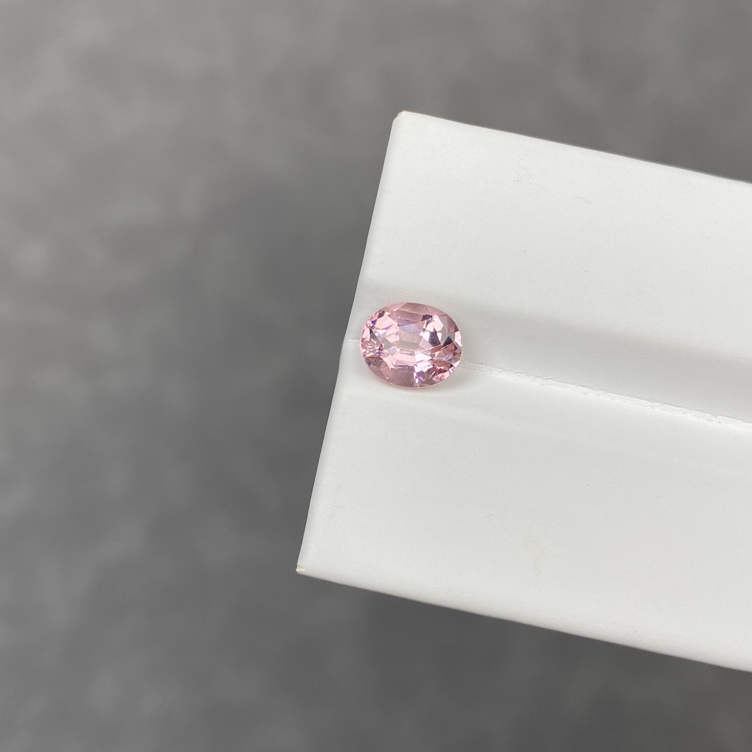 Beautiful 1.4 carat natural pink tourmaline loose stone oval