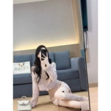 Демисезонный модный комплект, в стиле Шанель, изысканный стиль, яркий броский стиль